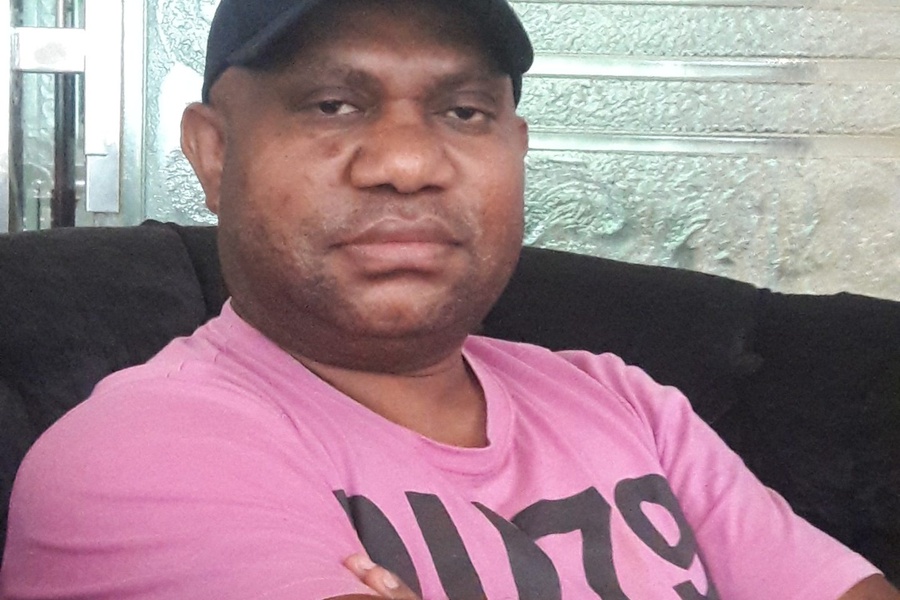 Victor Dumupa: Peneliti Papua Tengah yang Mendunia